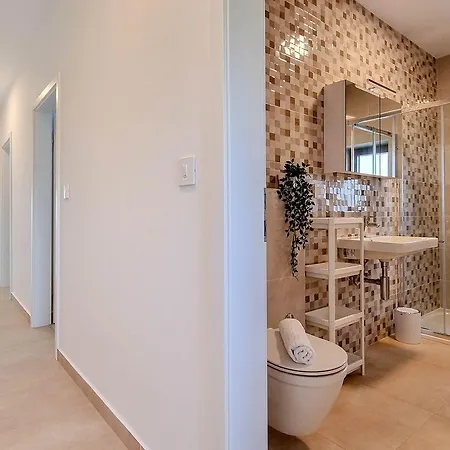 Holiday home Top-modernes Ferienhaus Unweit Vom Strand Mit Klima, Wifi, Grill *