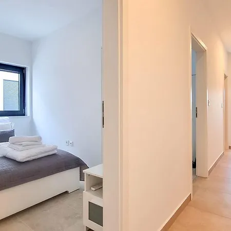 Holiday home Top-modernes Ferienhaus Unweit Vom Strand Mit Klima, Wifi, Grill Novigrad (Istria)