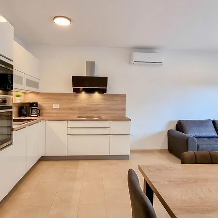 Holiday home Top-modernes Ferienhaus Unweit Vom Strand Mit Klima, Wifi, Grill